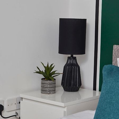 Beautiful Apartment Near Piccadilly Train Station Manchester Extérieur photo